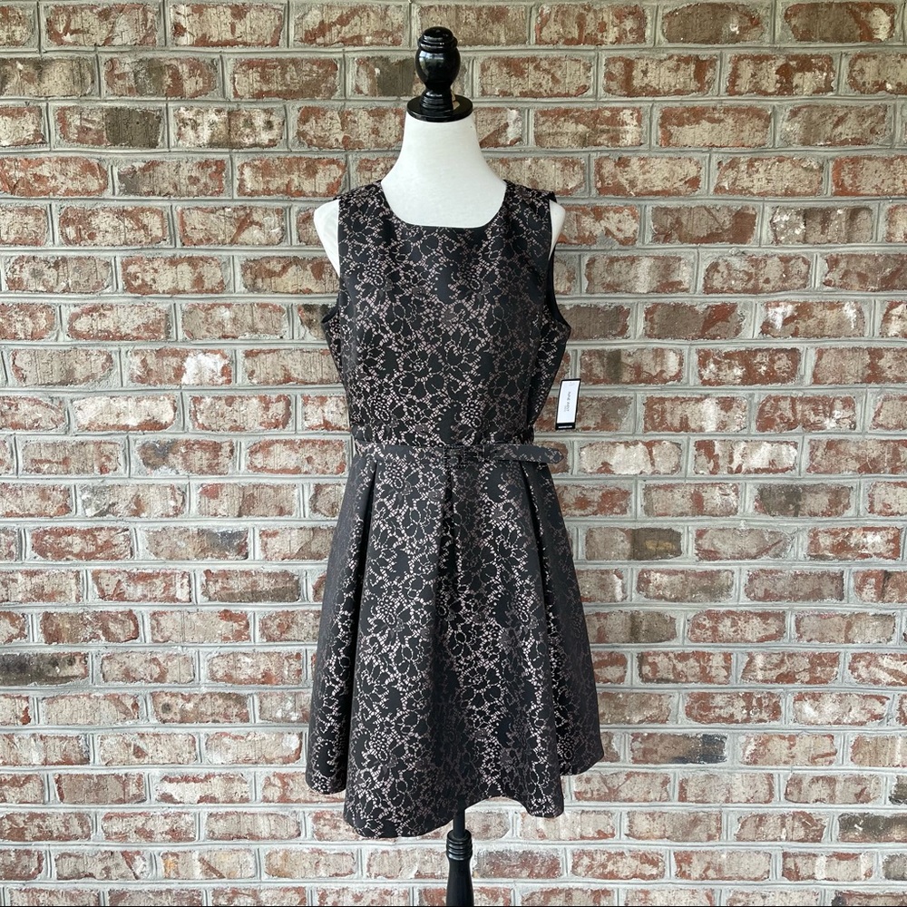 Nine West Black Cameo Lace Print Sleeveless Fully Lined Belted Dress Sz 12 NWT